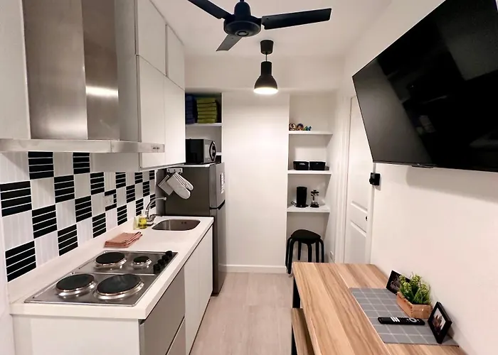 شقة Azure 2br 1ba With View Balcony And Free Parking مانيلا